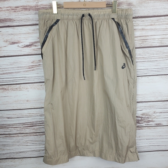 Nike Womens Large Tech Hypermesh Khaki Tan/Black Midi Softshell Skirt 833468 - Picture 2 of 12